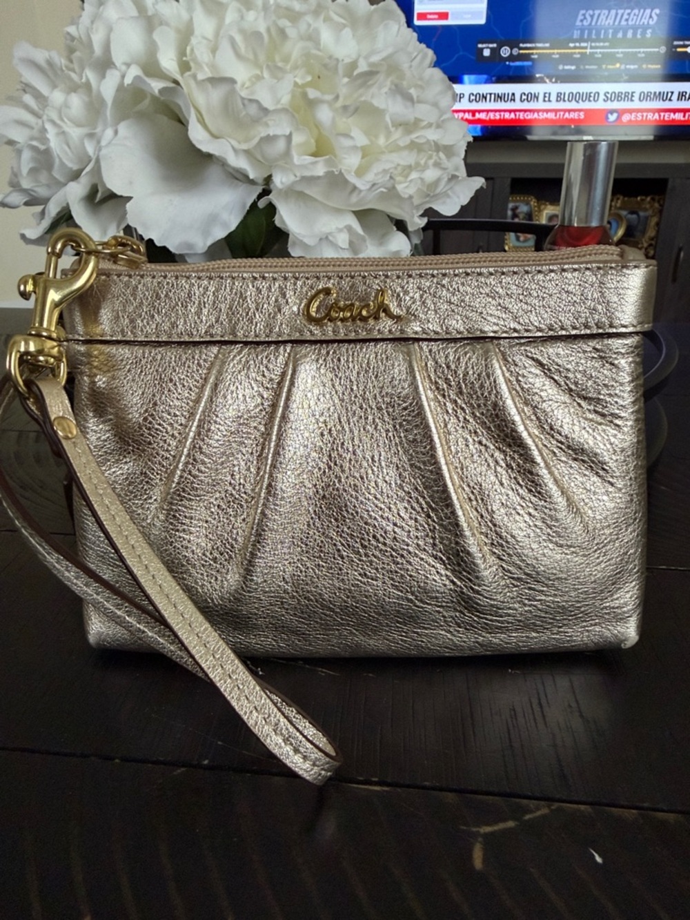 Vintage Coach Metallic Gold Wristlet in beautiful mint condition